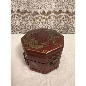 Octagonal-Shaped Lacquer Asian Jewerly Box